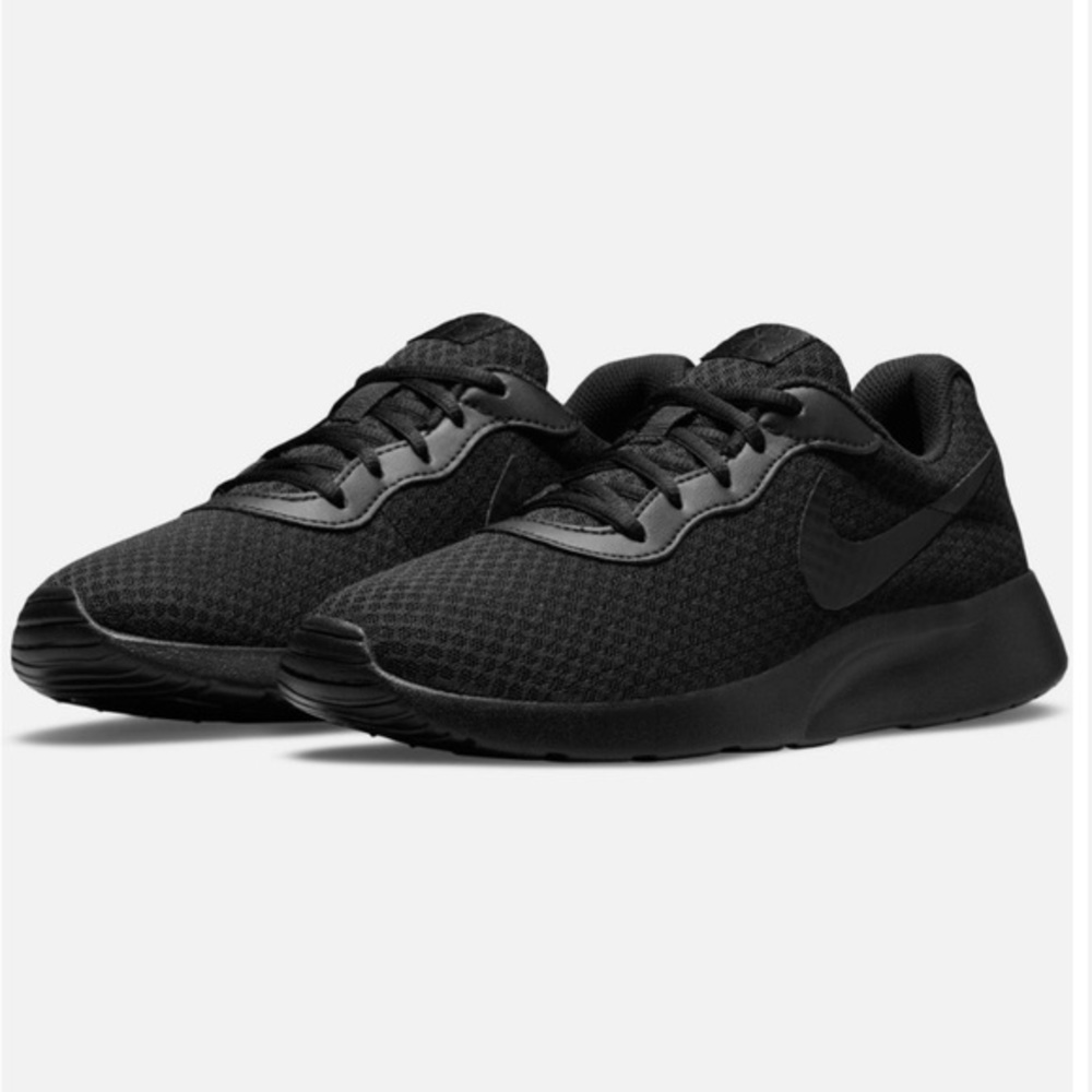 ❌SOLD❌ ❇️NWT❇️ Women’s Nike Tanjun Sneakers - Picture 1 of 8